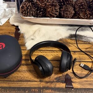 Beats Studio3 Wireless Noise Cancelling Over-Ear Headphones